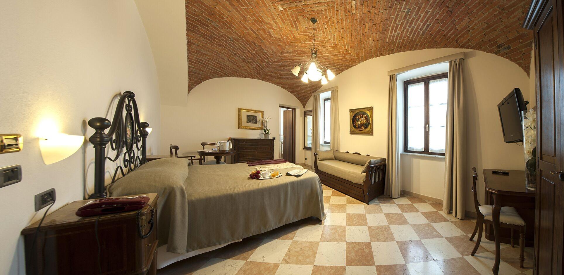 Albergo La Corte Albertina Bra Exterior foto
