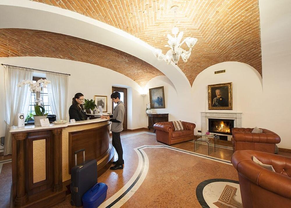 Albergo La Corte Albertina Bra Exterior foto