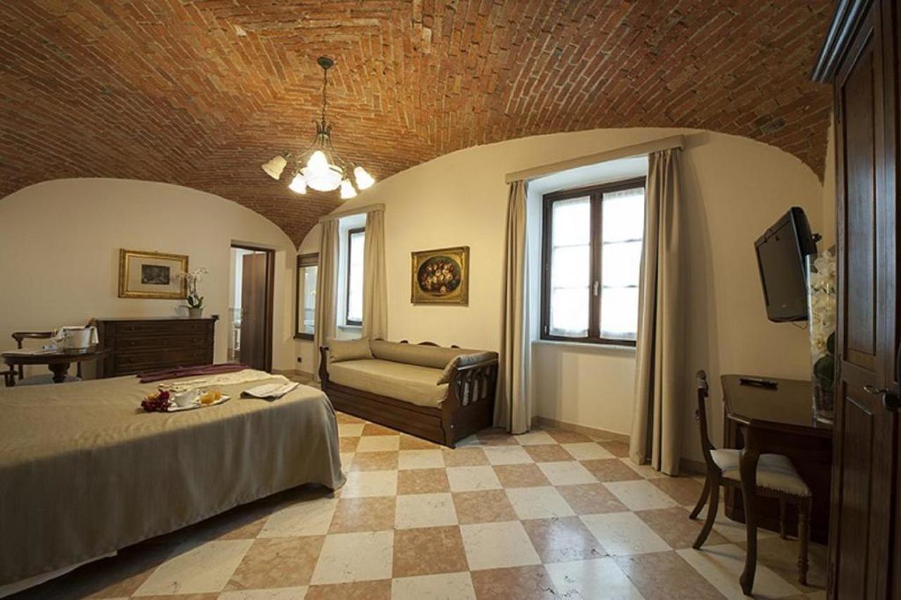 Albergo La Corte Albertina Bra Exterior foto